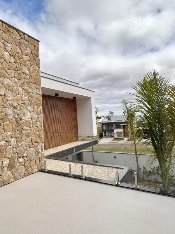 Casa à Venda com 4 suítes, escritório, adega e sala de tv, 313m² em Votorantim/SP no Condomínio Alphaville Nova Esplanada