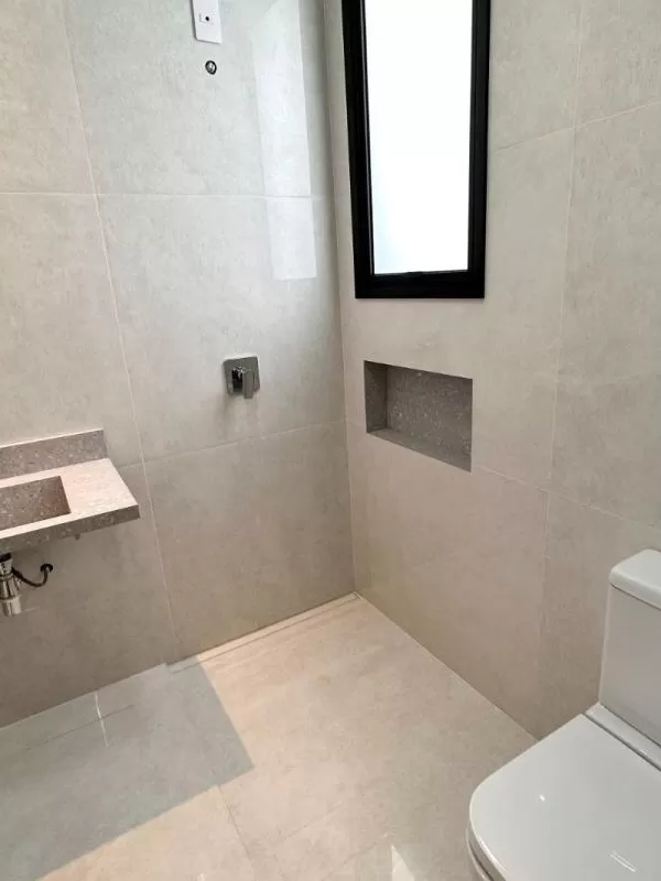 Casa à Venda com 4 suítes, escritório, adega e sala de tv, 313m² em Votorantim/SP no Condomínio Alphaville Nova Esplanada