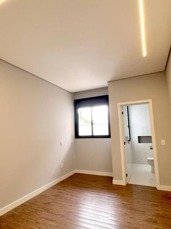 Casa à Venda com 4 suítes, escritório, adega e sala de tv, 313m² em Votorantim/SP no Condomínio Alphaville Nova Esplanada