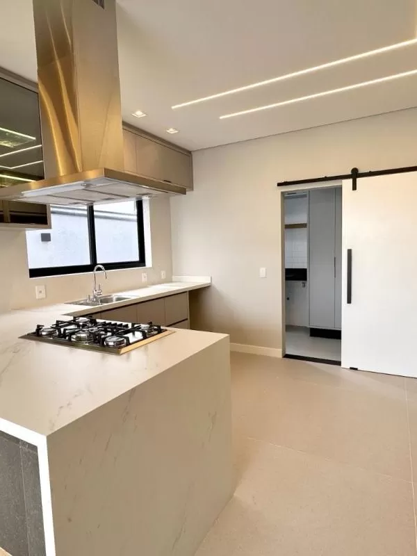 Casa à Venda com 4 suítes, escritório, adega e sala de tv, 313m² em Votorantim/SP no Condomínio Alphaville Nova Esplanada
