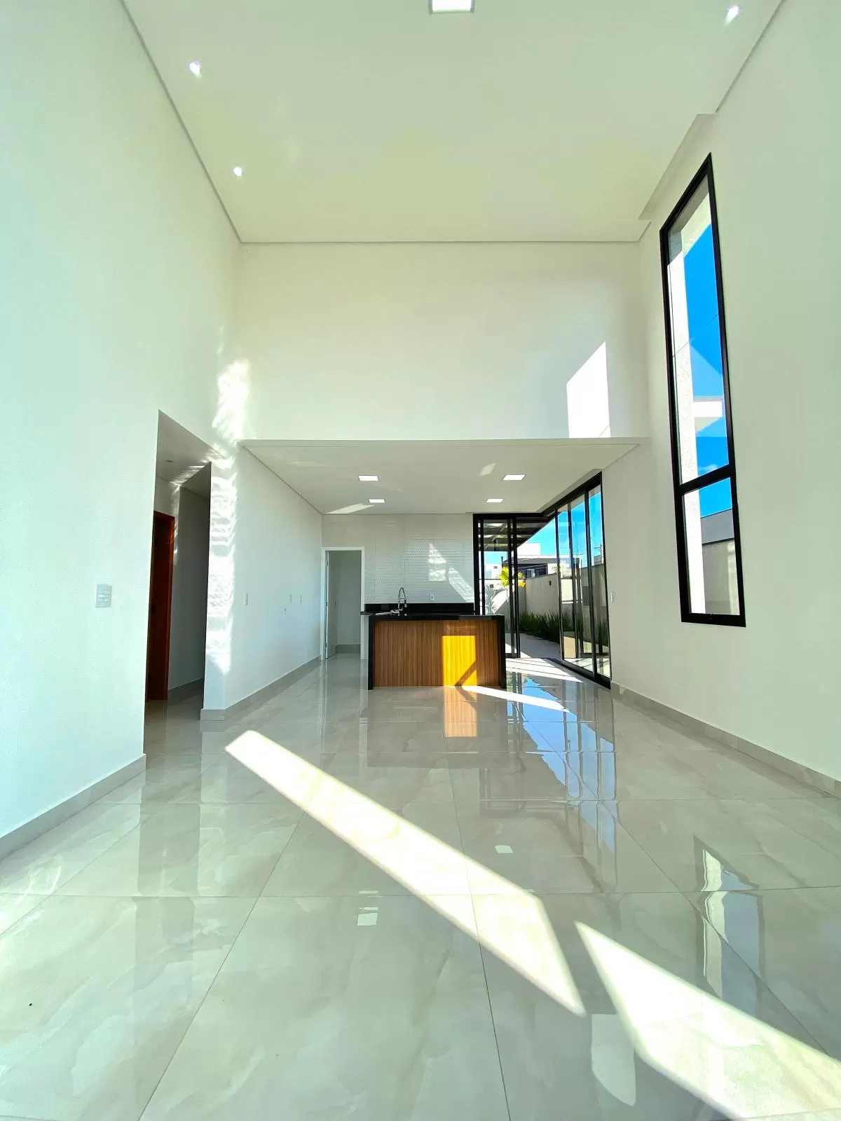 Casa à Venda com 3 suítes, área social integrada e quintal amplo, 170m² no Condomínio Cyrela Landscape em Votorantim/SP