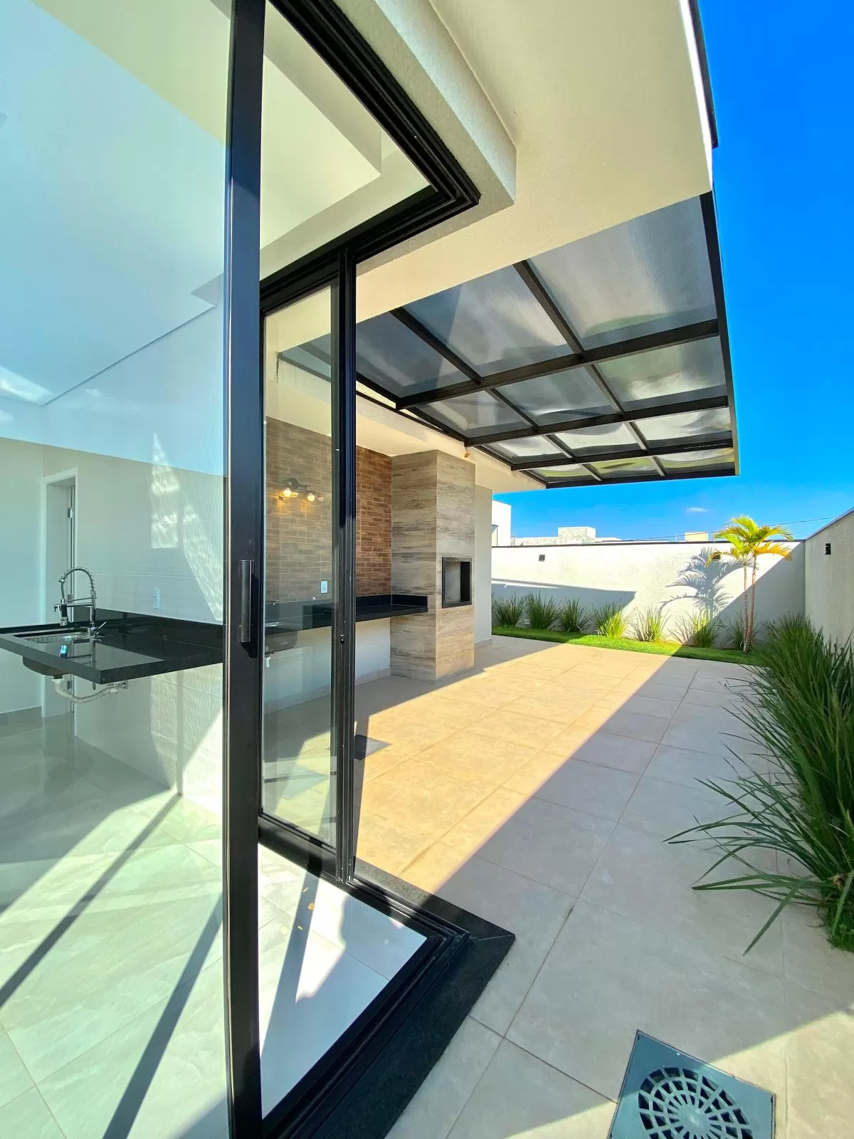 Casa à Venda com 3 suítes, área social integrada e quintal amplo, 170m² no Condomínio Cyrela Landscape em Votorantim/SP