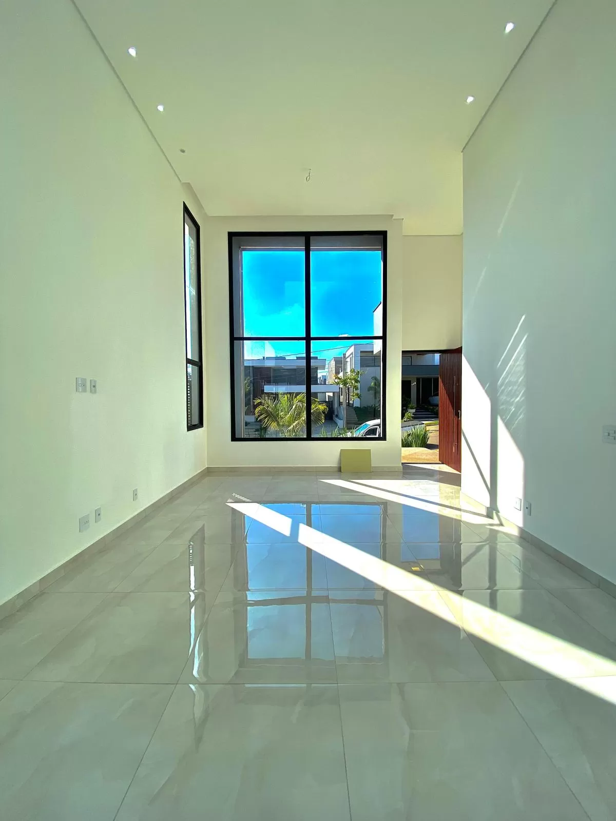 Casa à Venda com 3 suítes, área social integrada e quintal amplo, 170m² no Condomínio Cyrela Landscape em Votorantim/SP