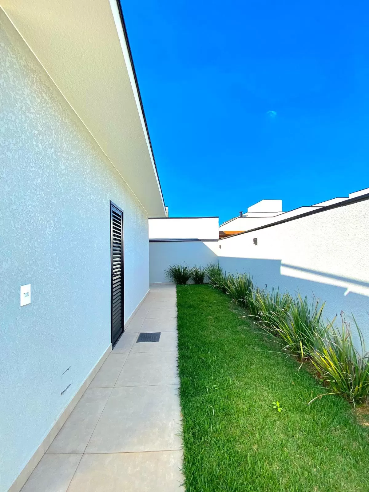 Casa à Venda com 3 suítes, área social integrada e quintal amplo, 170m² no Condomínio Cyrela Landscape em Votorantim/SP