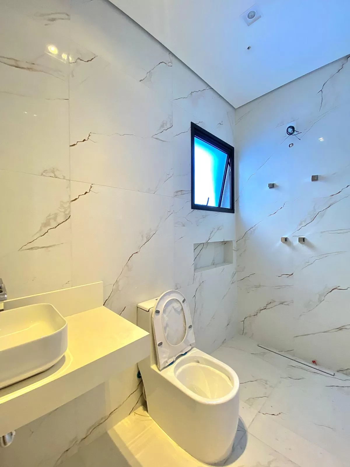 Casa à Venda com 3 suítes, escritório e área gourmet com piscina, 162m² no Condomínio Cyrela Landscape em Votorantim/SP