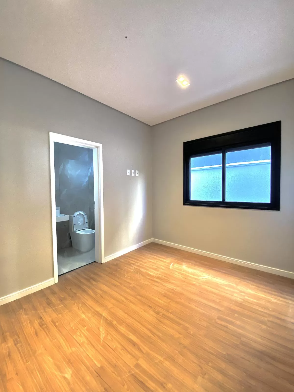 Casa à Venda com 3 suítes, escritório e área gourmet com piscina, 162m² no Condomínio Cyrela Landscape em Votorantim/SP